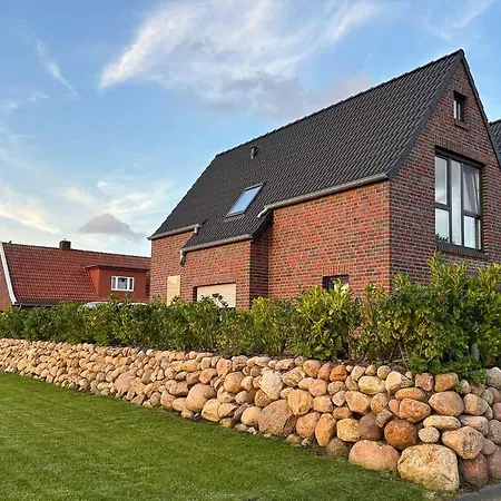 Carolinensieler Kuestenhaeuschen E Carolinensiel